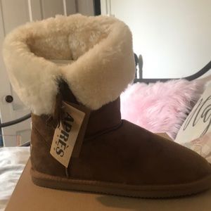 Apres V-Tassel Boot 8